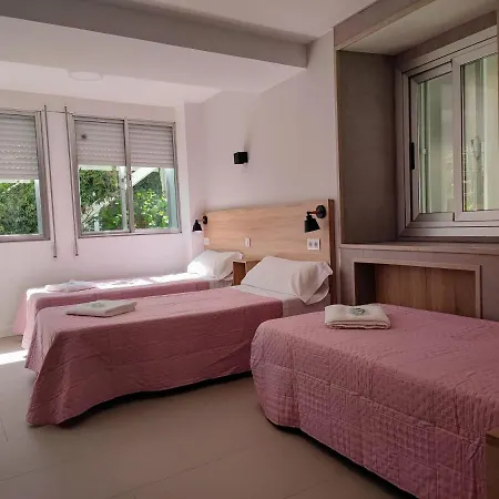 Pension-albergue Don Alvaro Hostel Sarria