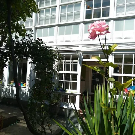 Hostel Pension-Albergue Don Alvaro *
