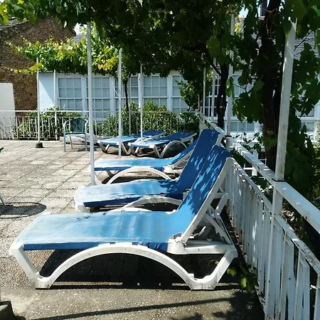 Pension-albergue Don Alvaro * Sarria