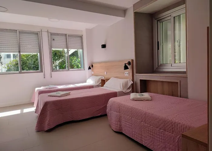 Pension-albergue Don Alvaro بيت شباب ساريا