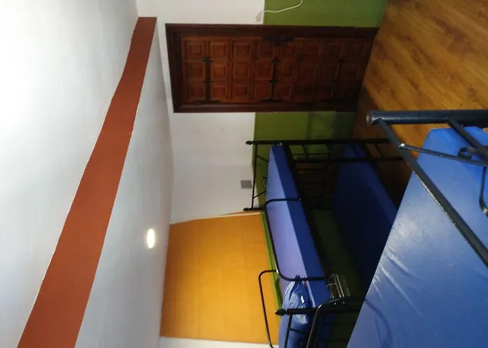 Хостел Pension-albergue Don Alvaro *